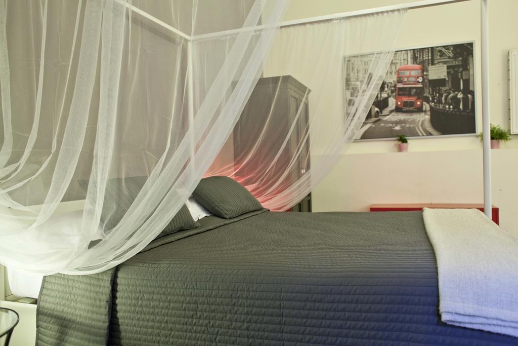 Happy Stay Guesthouse روما الغرفة الصورة